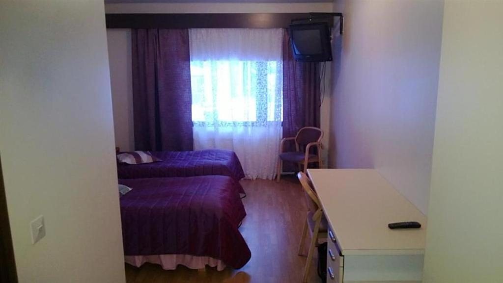 Hotellihuone, näkymä ovelta